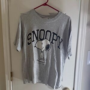 H&M Gray Snoopy Short Sleeve Tee